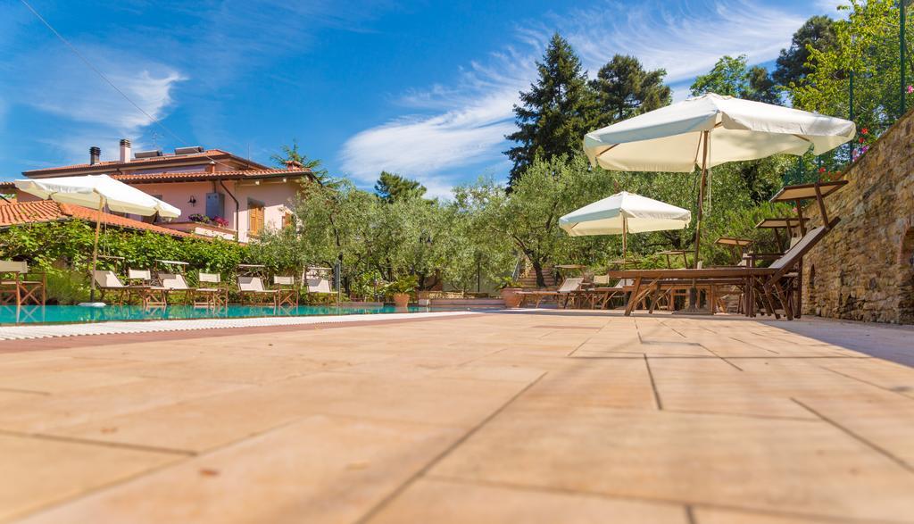 Hotel Il Buongustaio Massa  Exterior foto