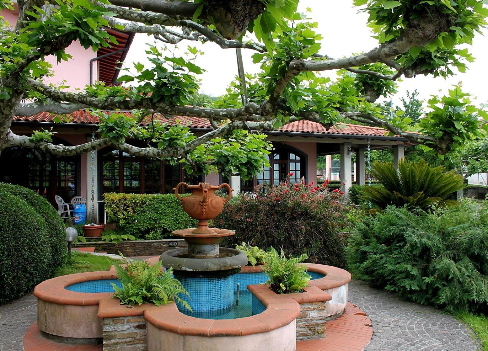 Hotel Il Buongustaio Massa  Exterior foto